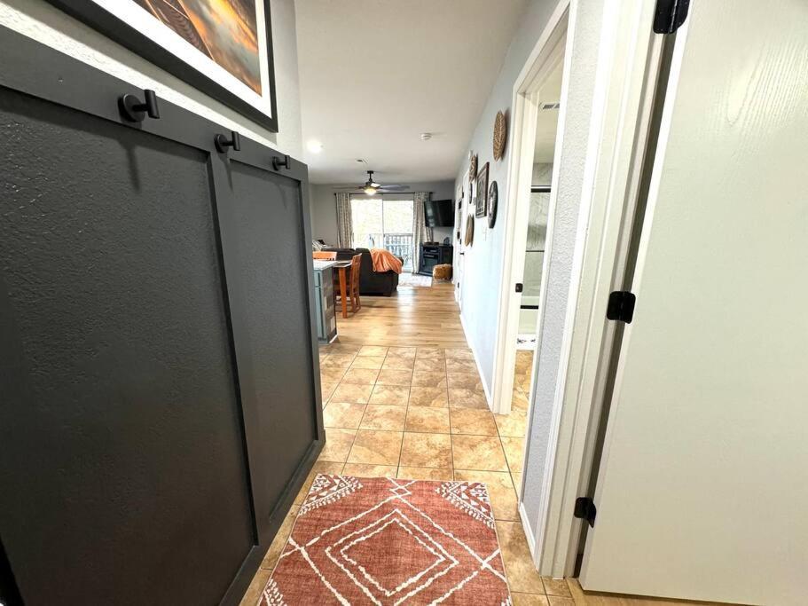 Modern Comfort: Updated Cozy Condo In Indian Point Branson Buitenkant foto