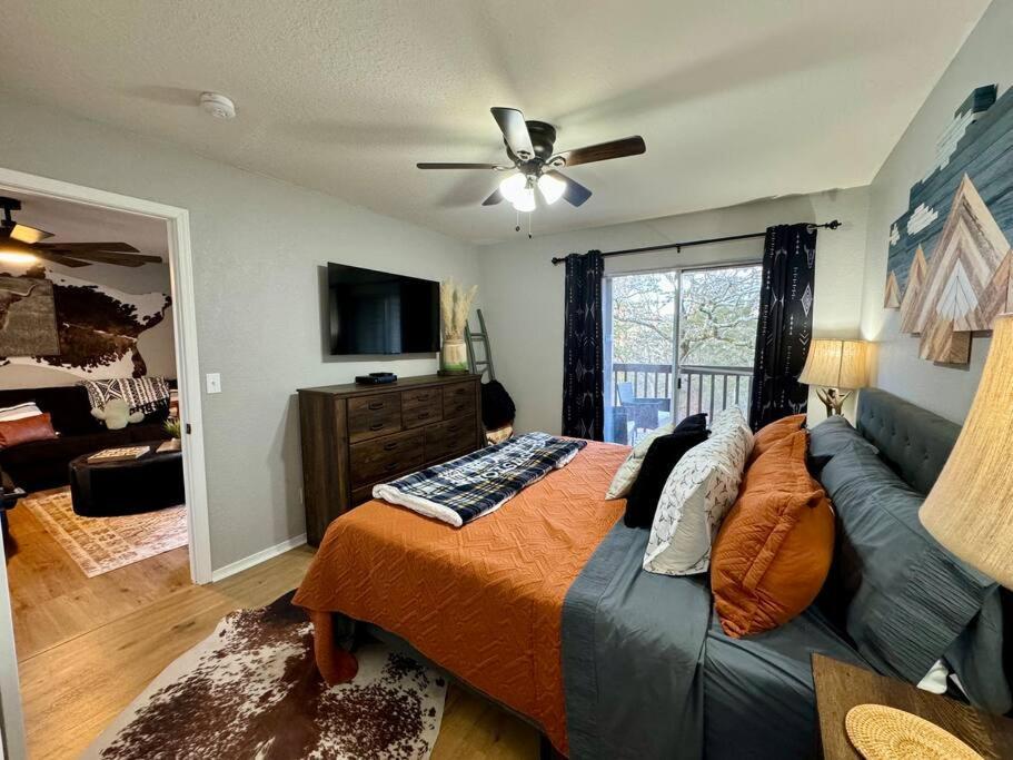 Modern Comfort: Updated Cozy Condo In Indian Point Branson Buitenkant foto